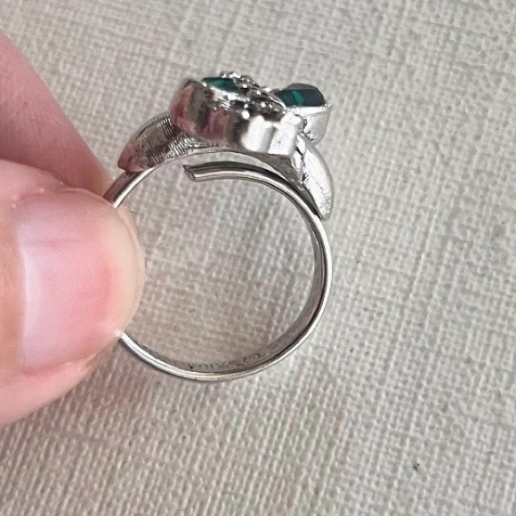 Sarah Cov Irish Treasure Green Rhinestone Silver Ring Adjustable Vintage Ring - Picture 6 of 10